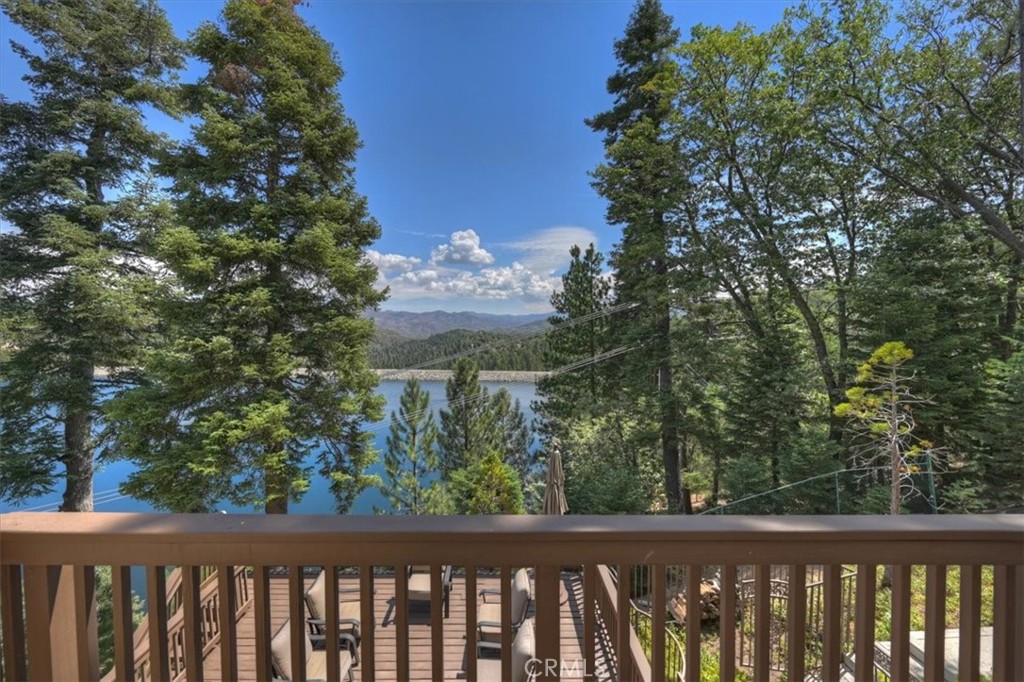 483 Emerald Property Photo 37