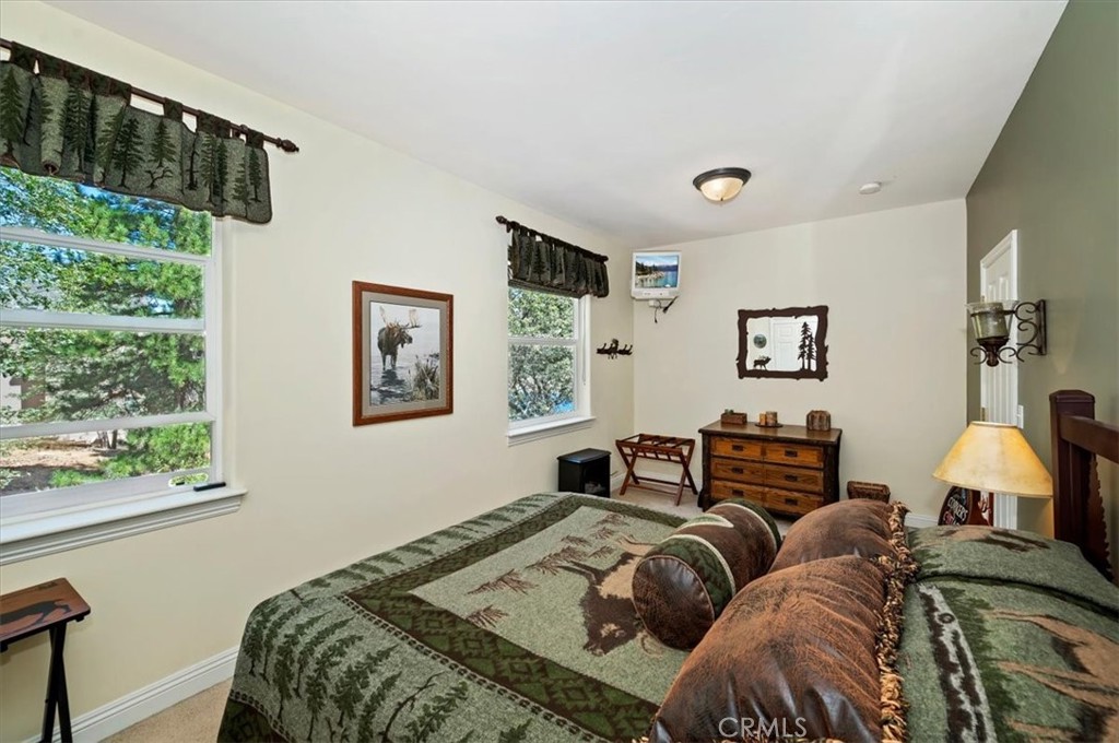 483 Emerald Property Photo 46