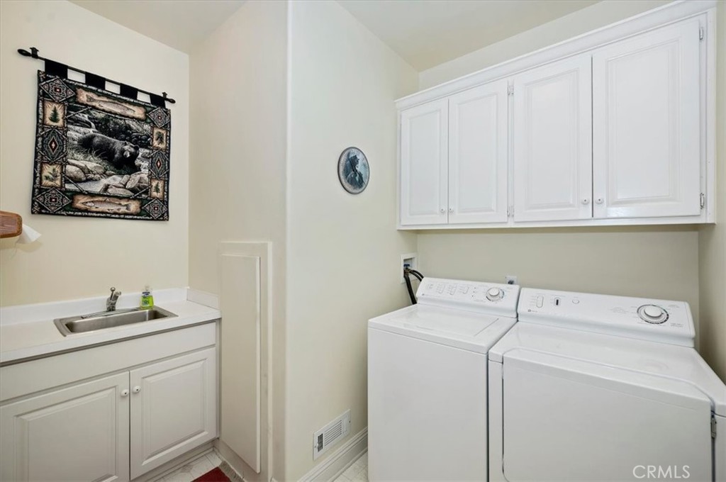 483 Emerald Property Photo 47