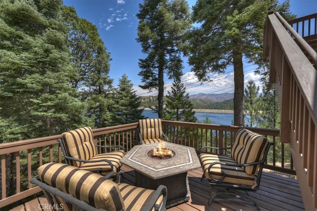 483 Emerald Property Photo 48