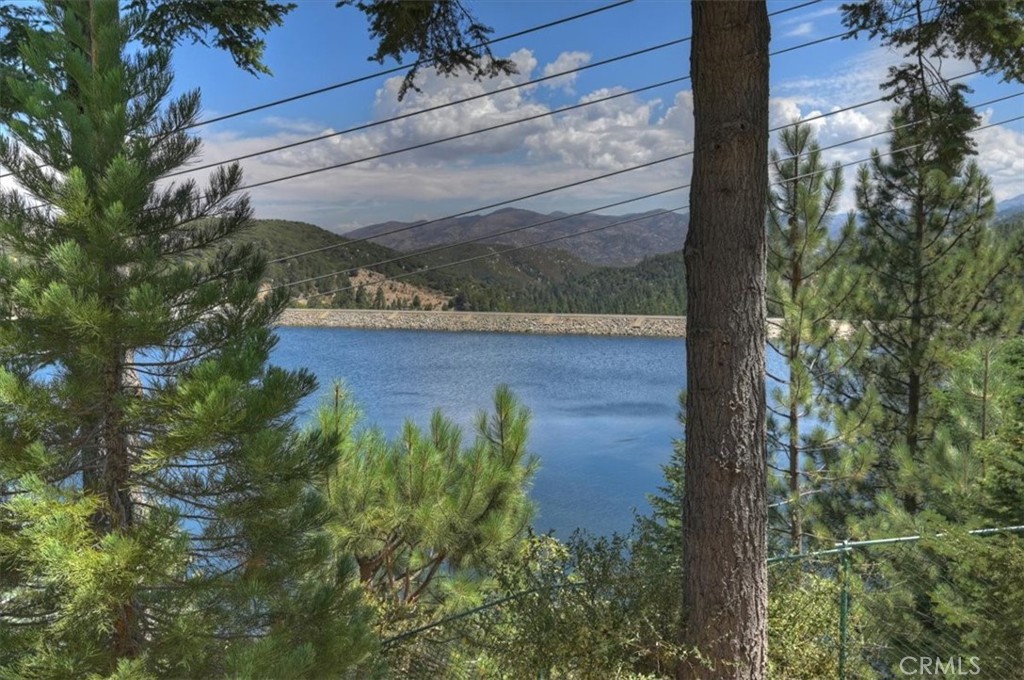 483 Emerald Property Photo 49
