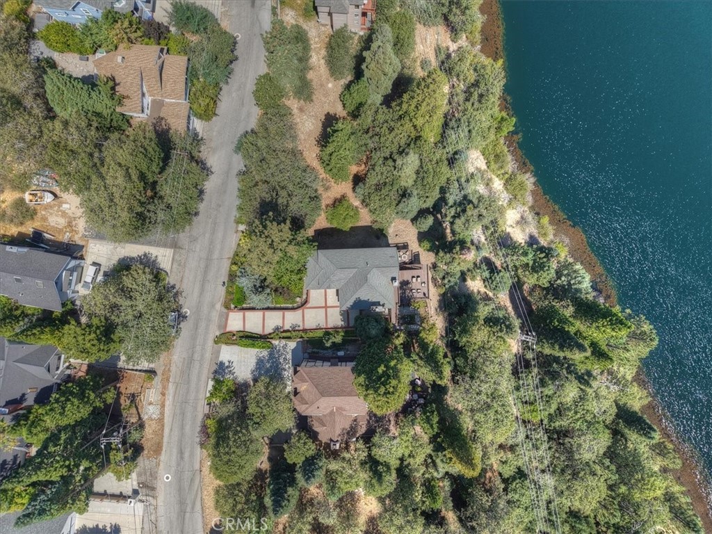 483 Emerald Property Photo 53