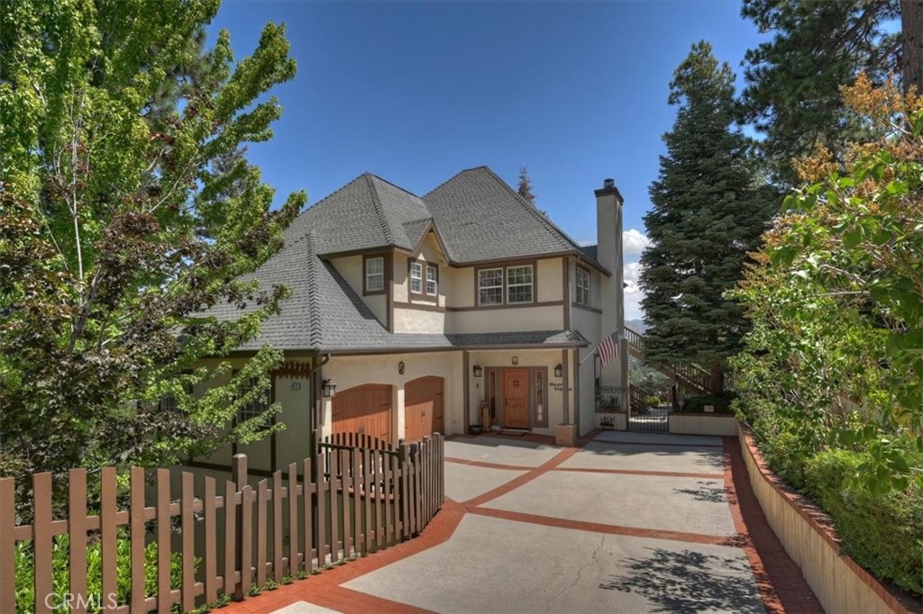 483 Emerald Property Photo 54