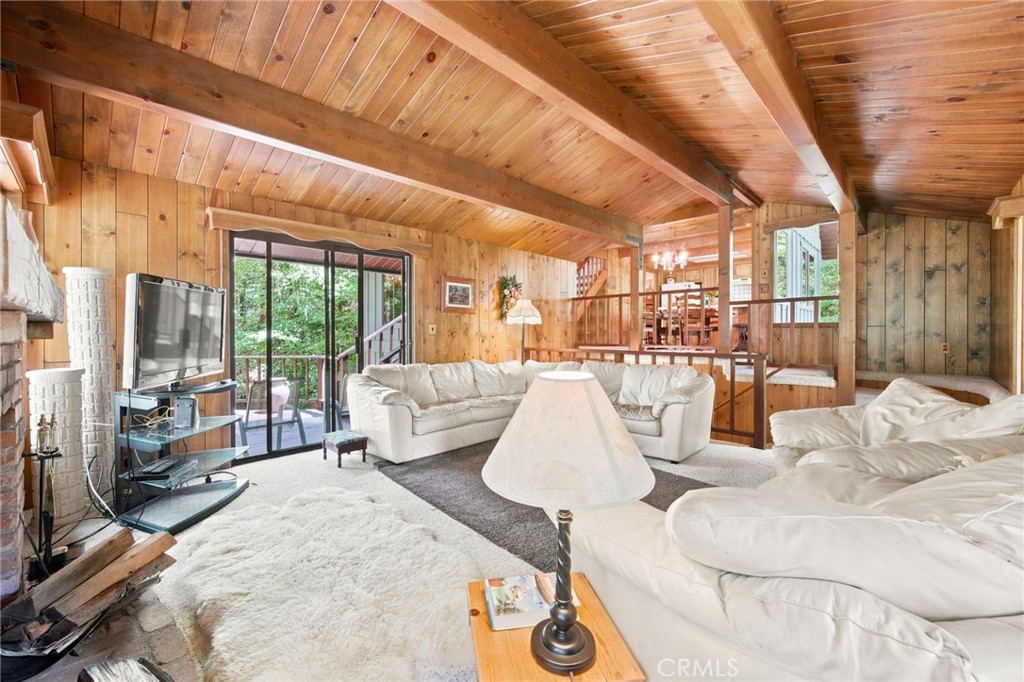 745 Kuffel Canyon Property Photo 9