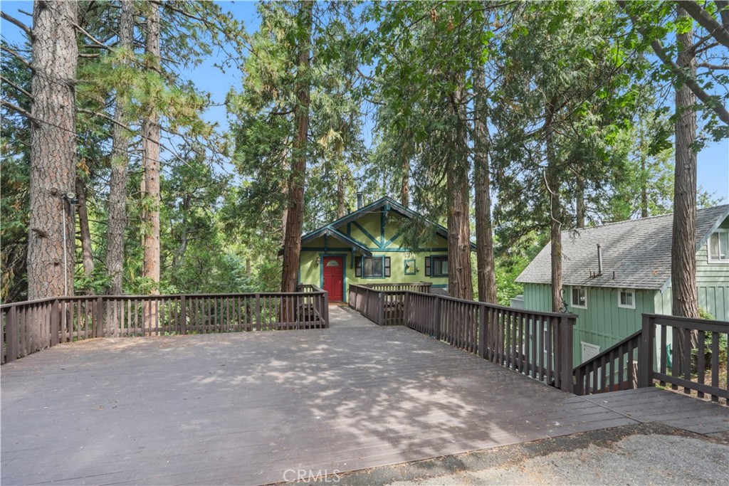 24036 Cresta Property Photo 6