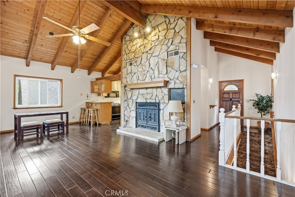 24036 Cresta Property Photo 10