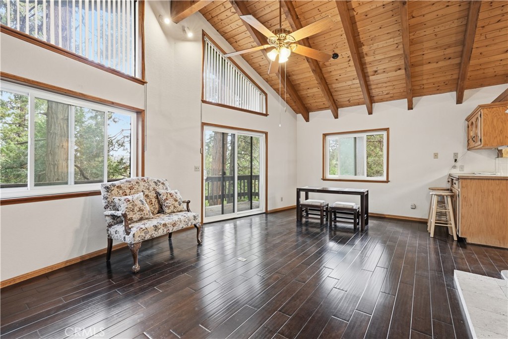 24036 Cresta Property Photo 17