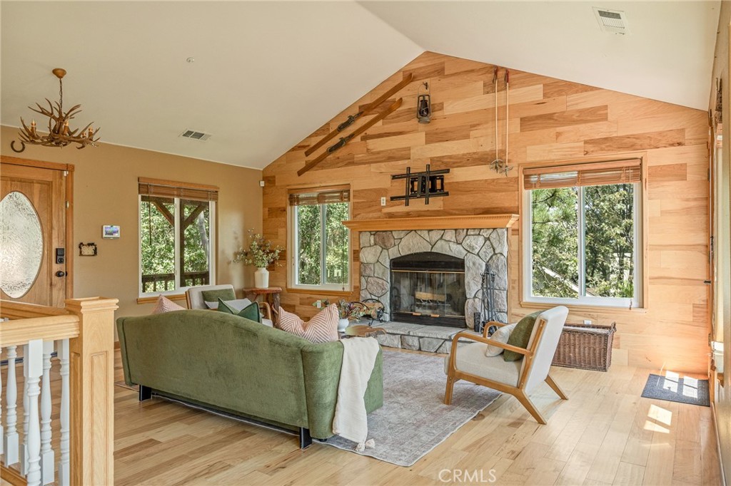 1208 Aleutian Property Photo 1