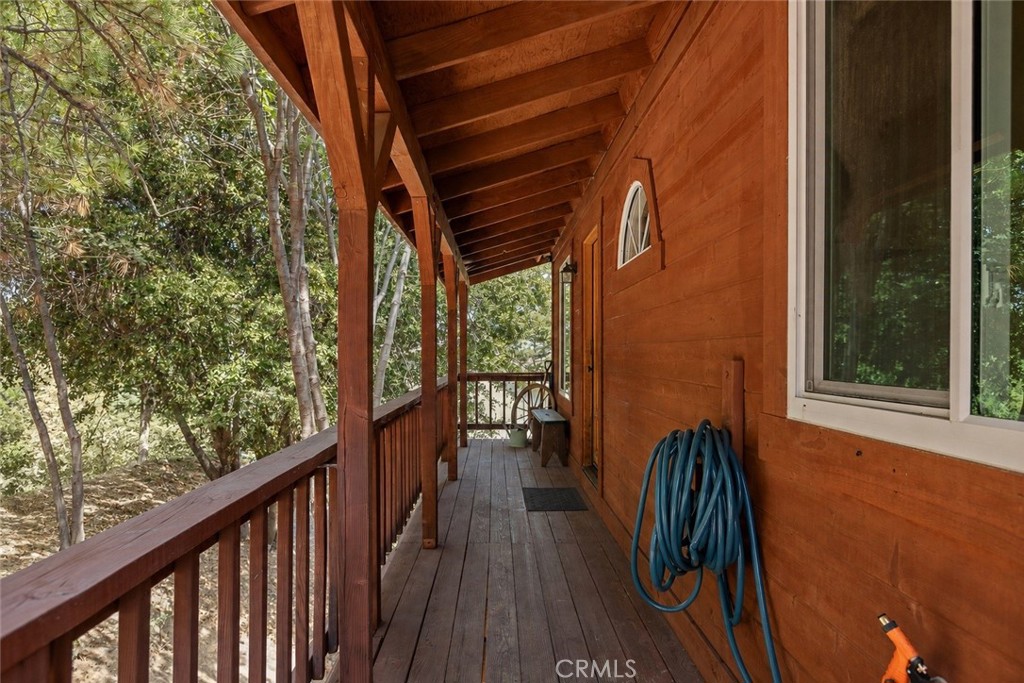 1208 Aleutian Property Photo 3