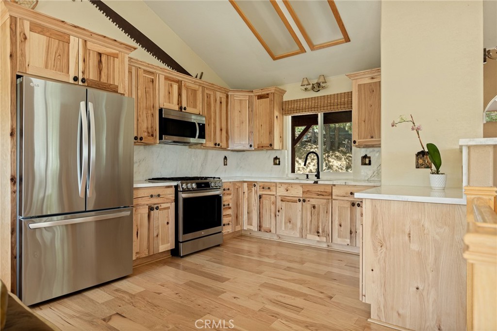 1208 Aleutian Property Photo 9