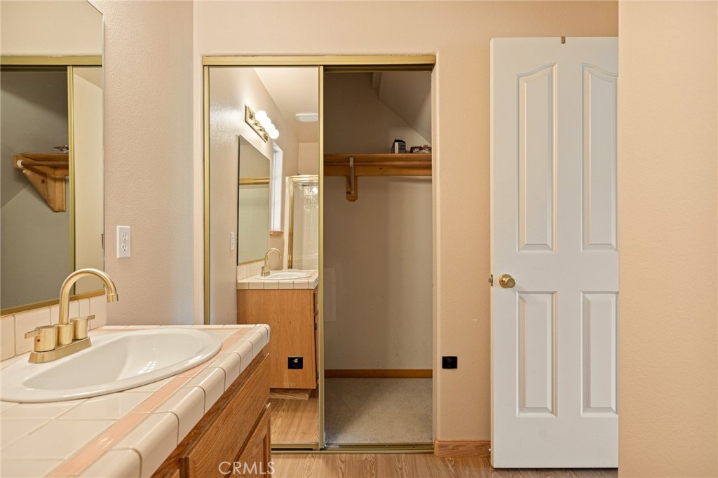 1208 Aleutian Property Photo 21