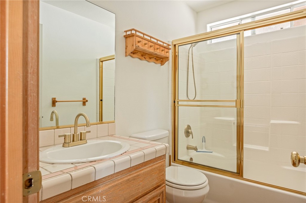 1208 Aleutian Property Photo 25