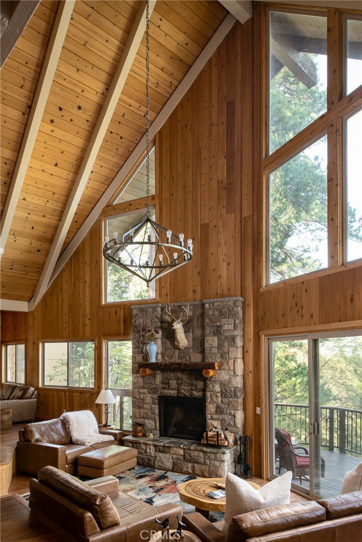 26621 Thunderbird Property Photo 3