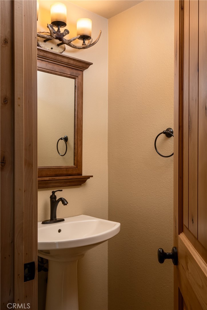 26621 Thunderbird Property Photo 14