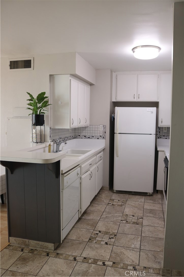 1750 E Ocean 503 Property Photo 6