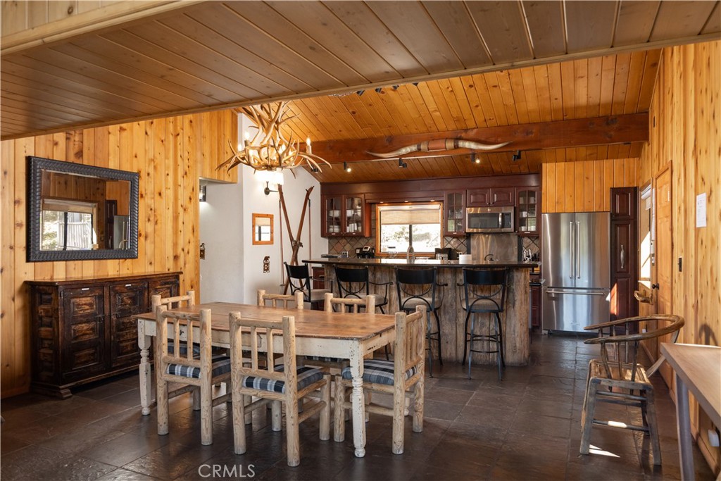 43939 Yosemite Drive Property Photo 11