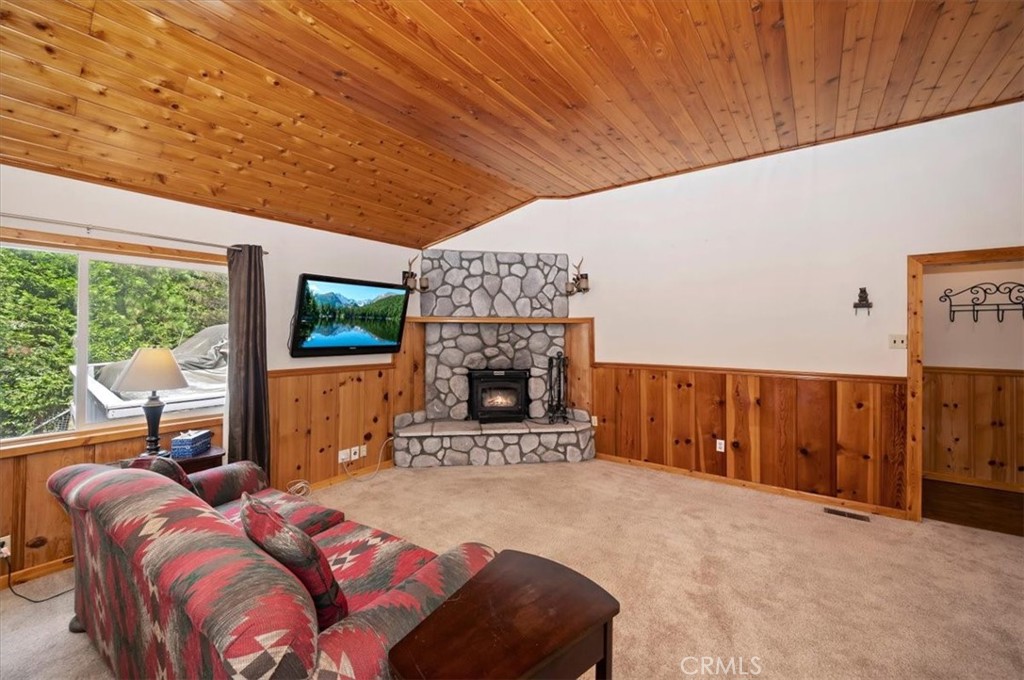 932 Cedar Drive Property Photo 3