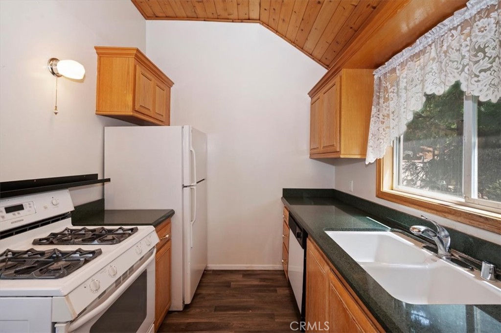 932 Cedar Drive Property Photo 14
