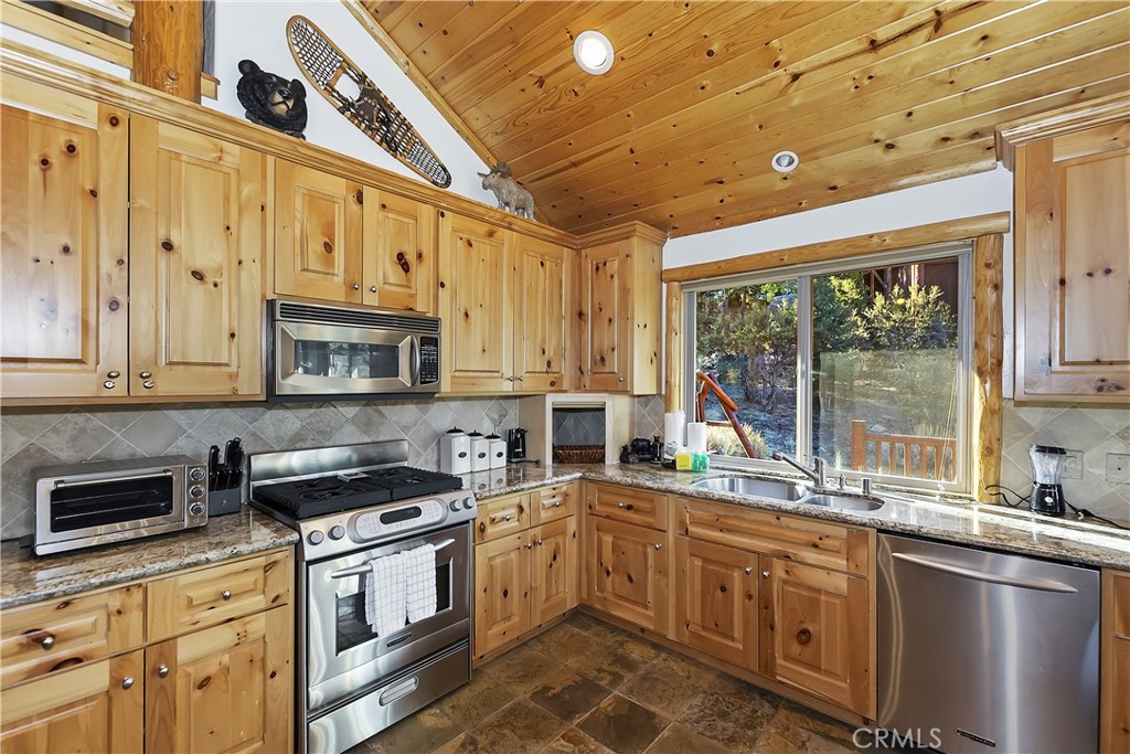 42311 Eagle Ridge Drive Property Photo 13