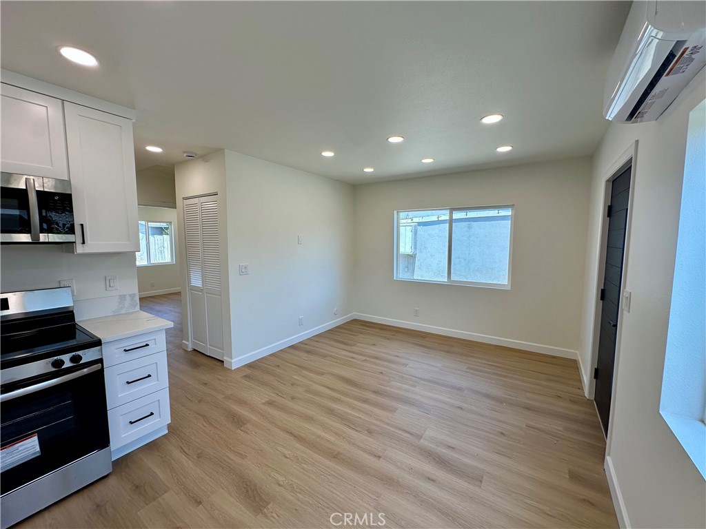1936 W Valencia Drive A Property Photo 5