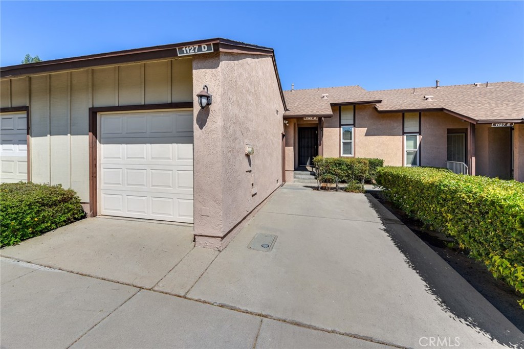 1127 Stone Pine Lane D Property Photo 1