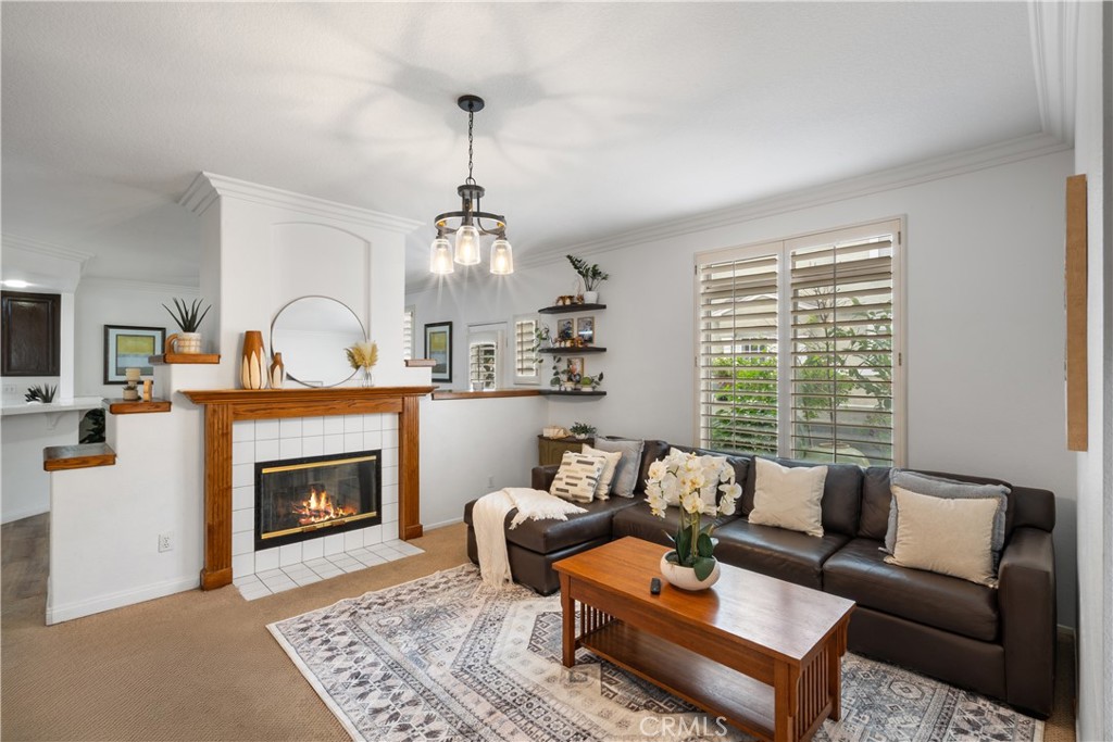 686 Azure Property Photo 3