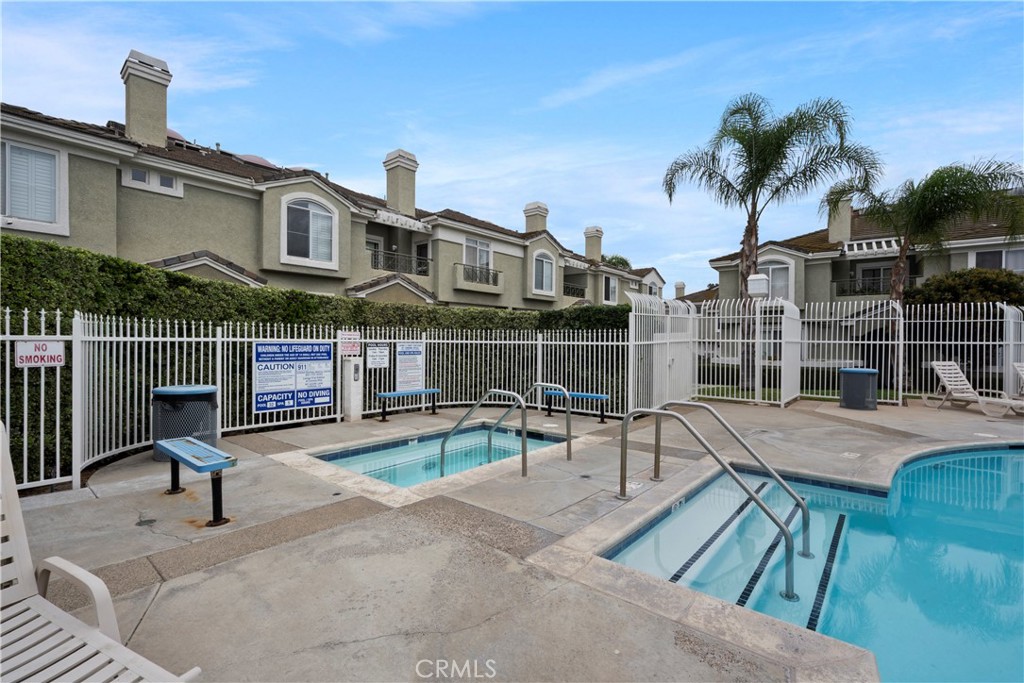 686 Azure Property Photo 28