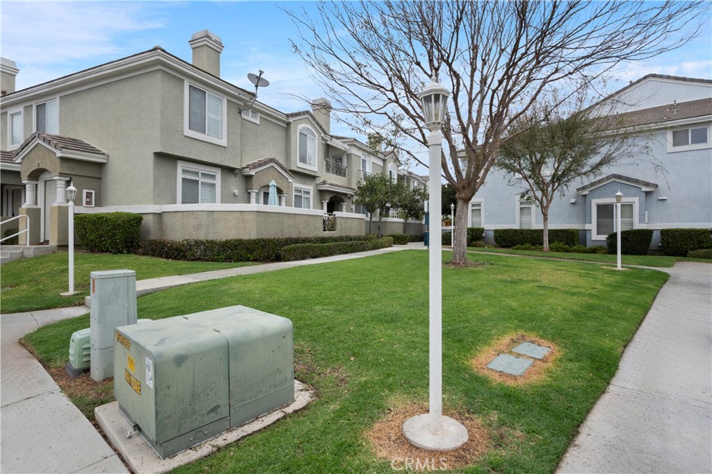 686 Azure Property Photo 30