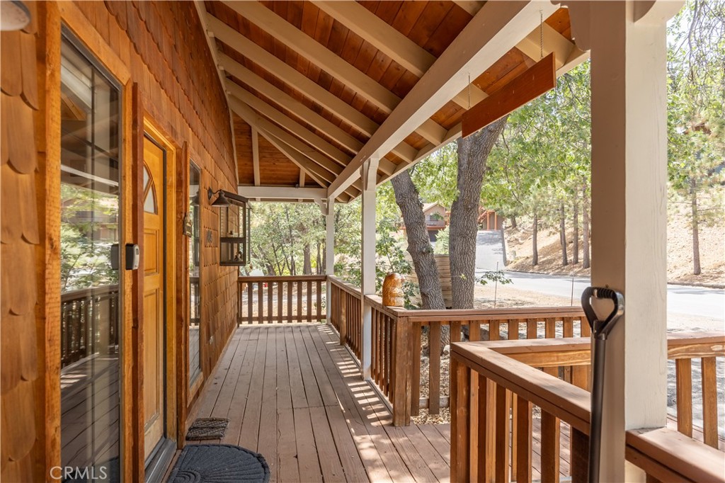 1416 Klamath Road Property Photo 7