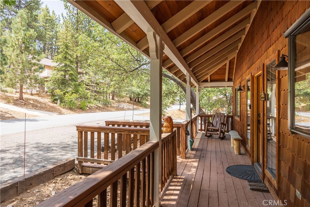 1416 Klamath Road Property Photo 8