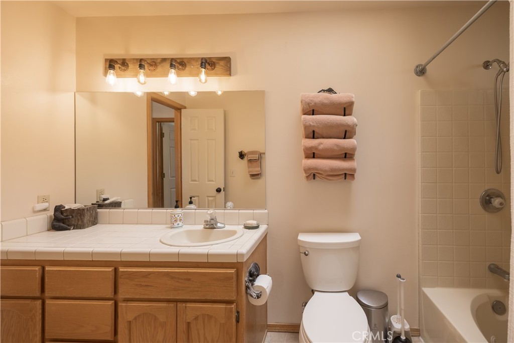 1416 Klamath Road Property Photo 25