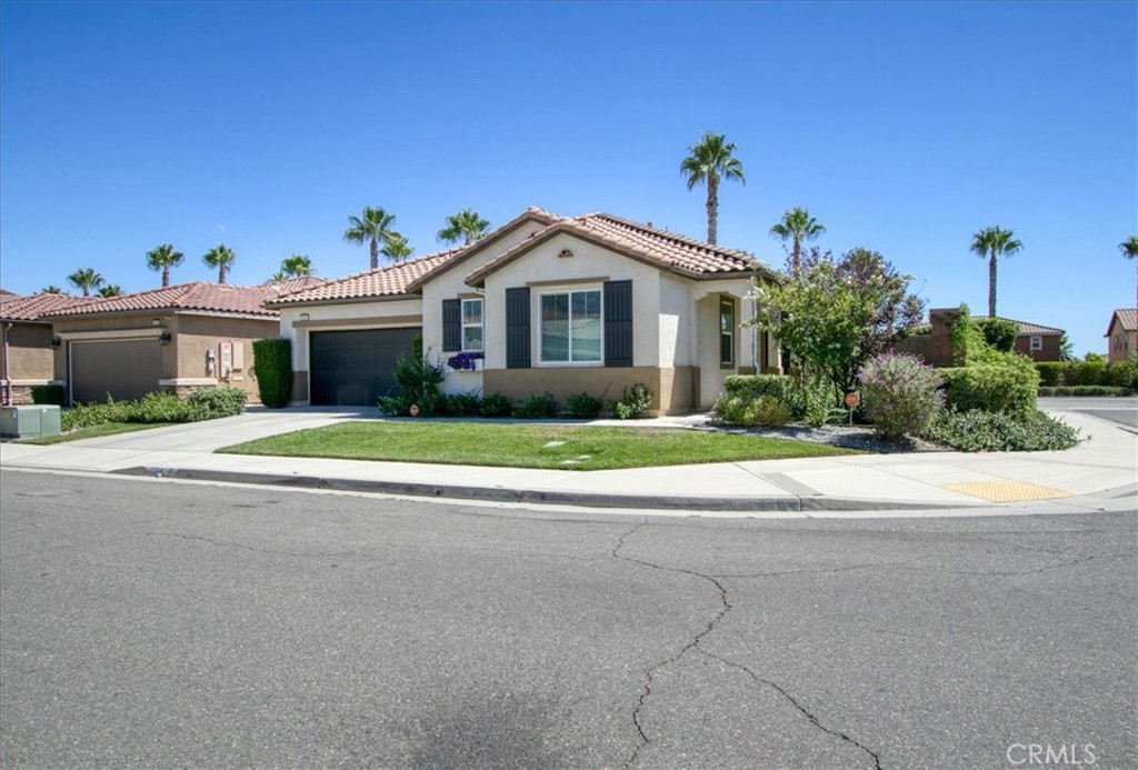1463 Yarrow Property Photo 1