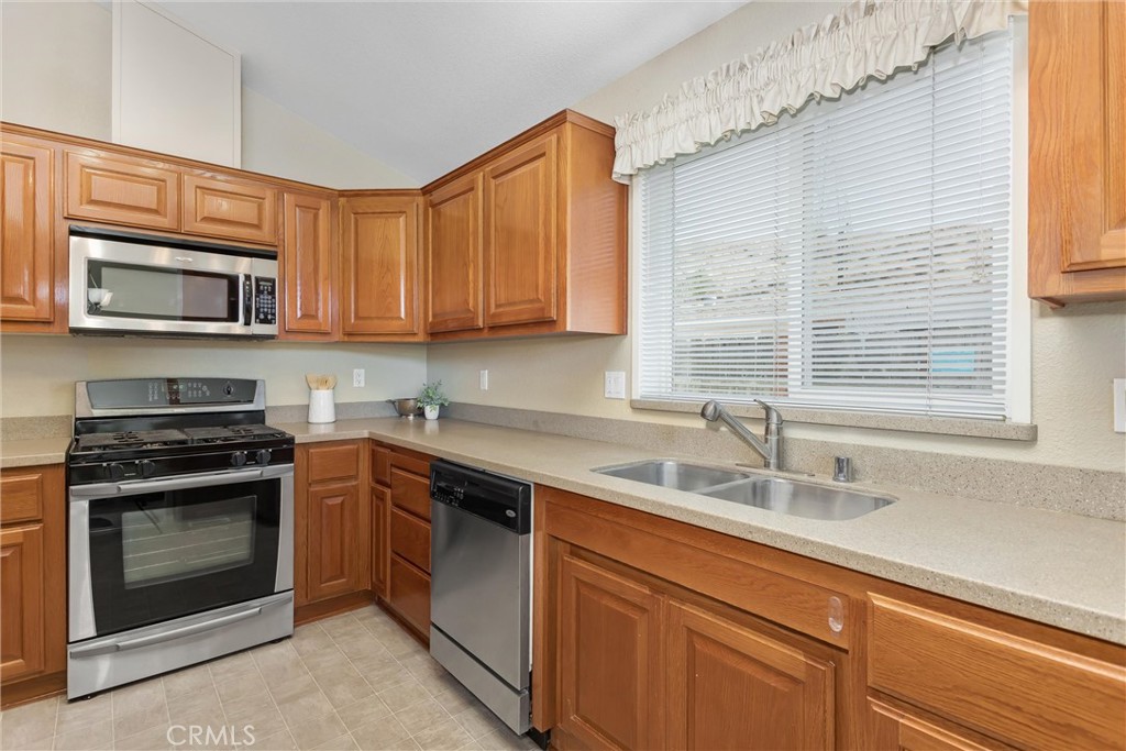 700 E Washington 185 Property Photo 12