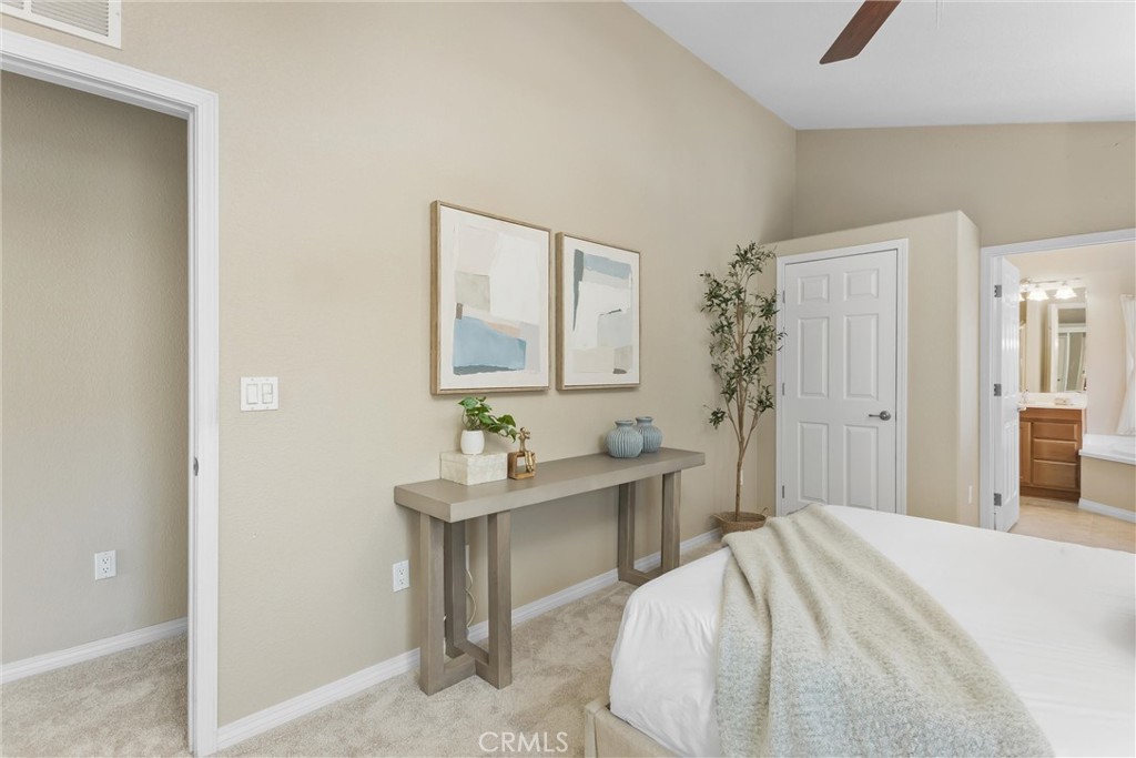 700 E Washington 185 Property Photo 24