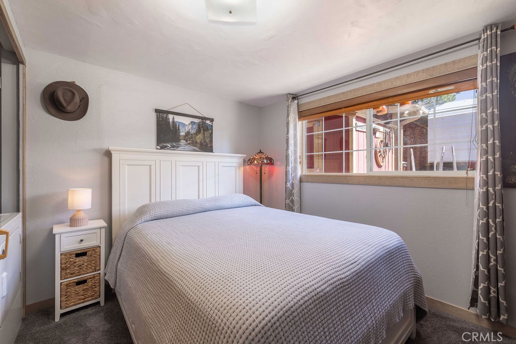 500 E Meadow Property Photo 16