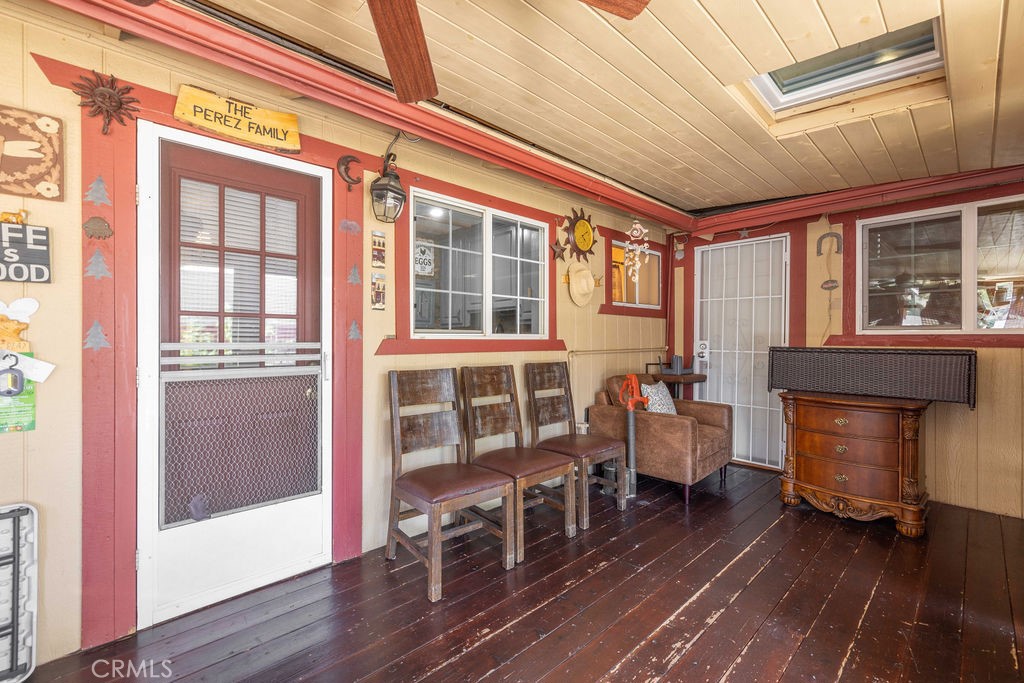500 E Meadow Property Photo 28