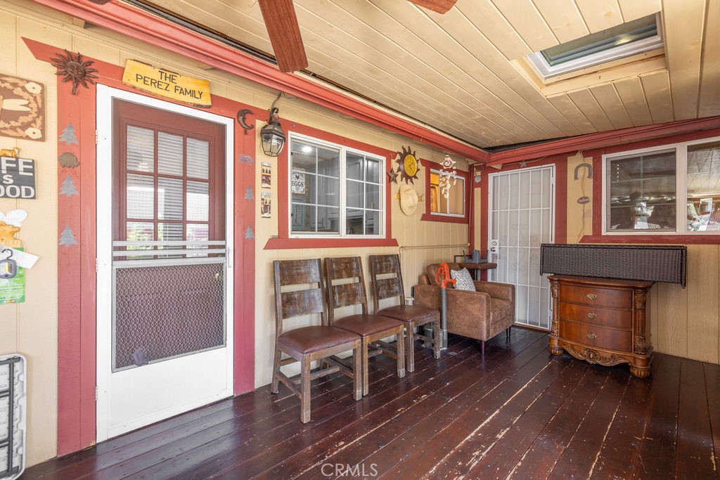 500 E Meadow Property Photo 28