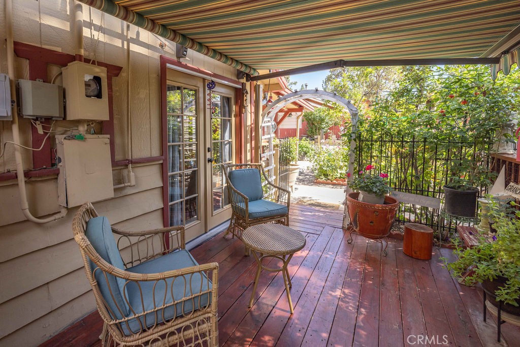 500 E Meadow Property Photo 29