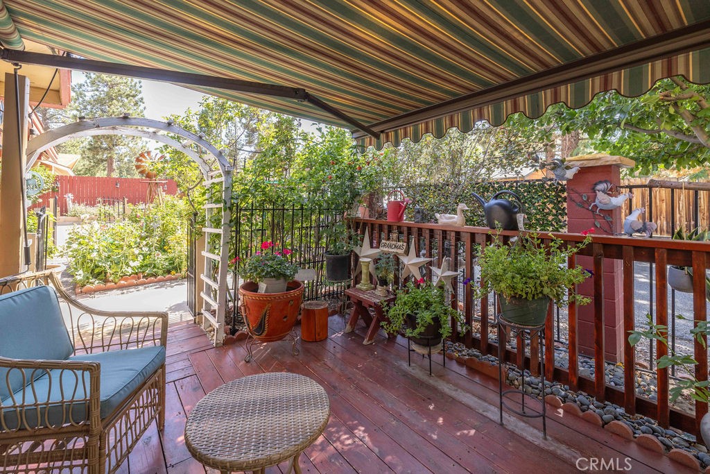 500 E Meadow Property Photo 30