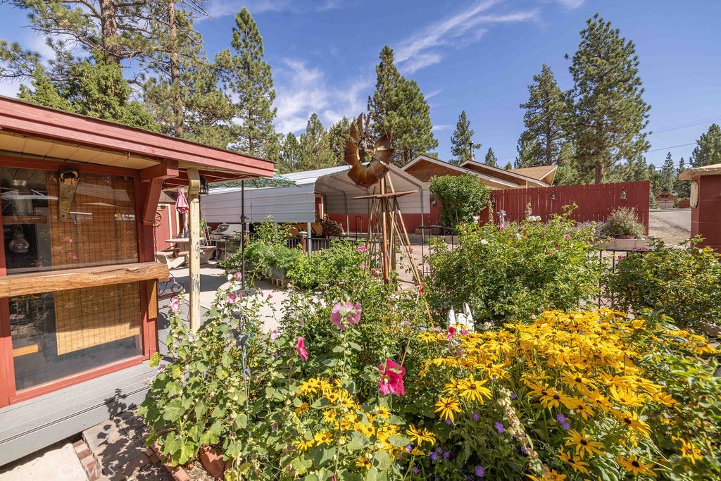 500 E Meadow Property Photo 31