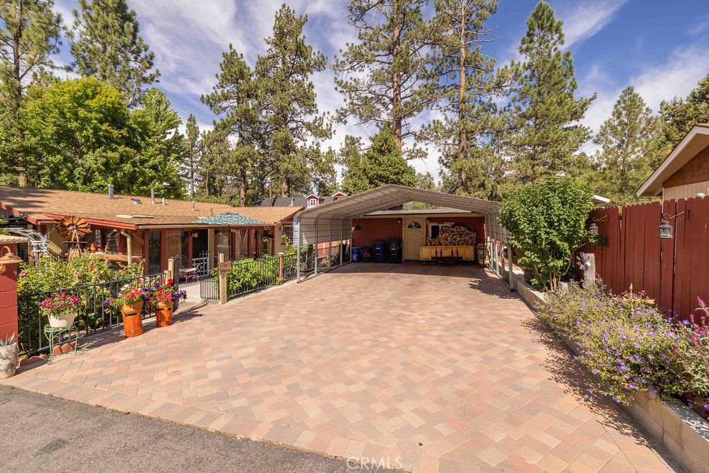 500 E Meadow Property Photo 32