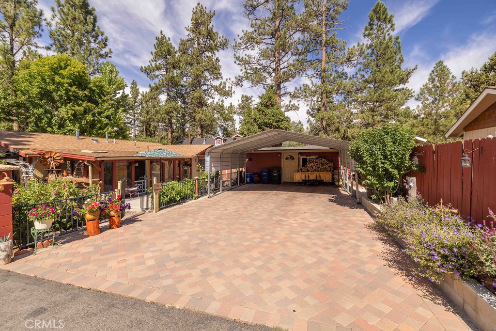 500 E Meadow Property Photo 32