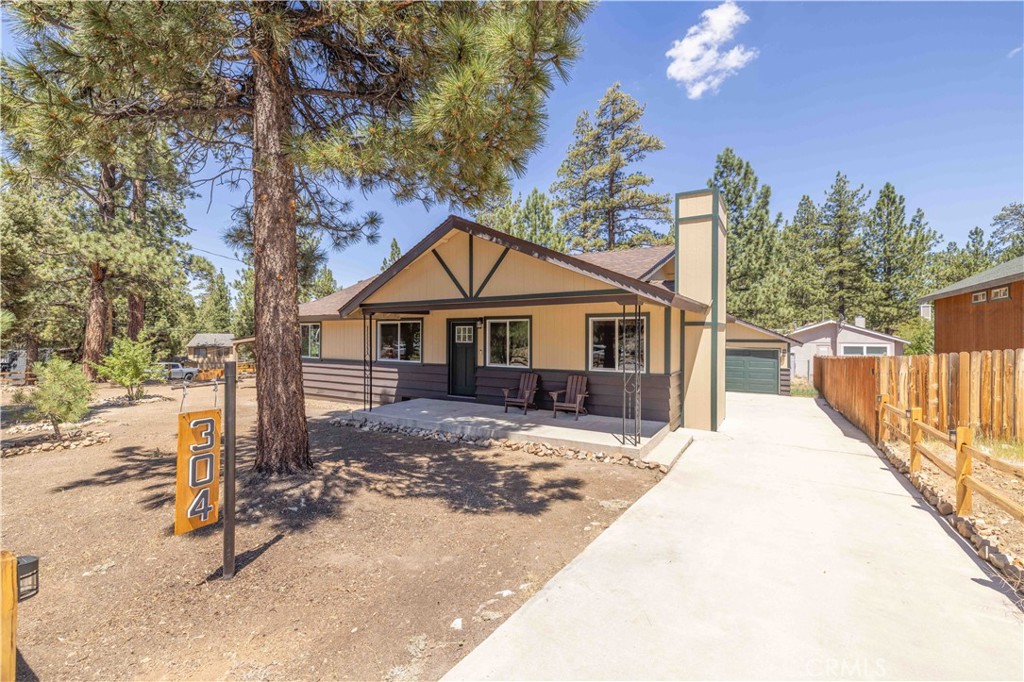 304 Greenspot Property Photo 3