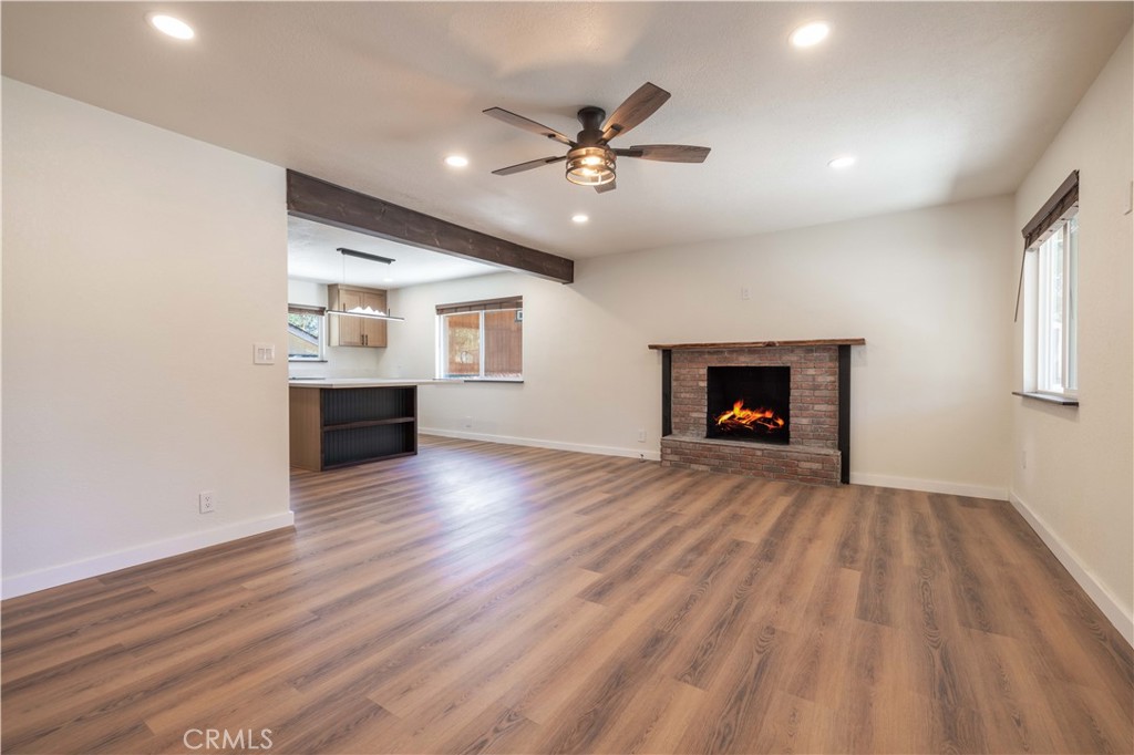 304 Greenspot Property Photo 13