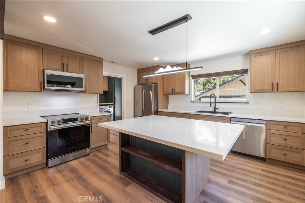 304 Greenspot Property Photo 17