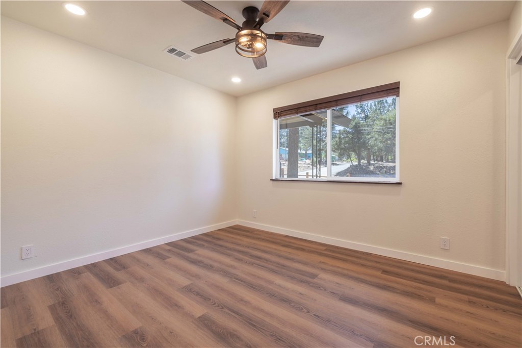 304 Greenspot Property Photo 21