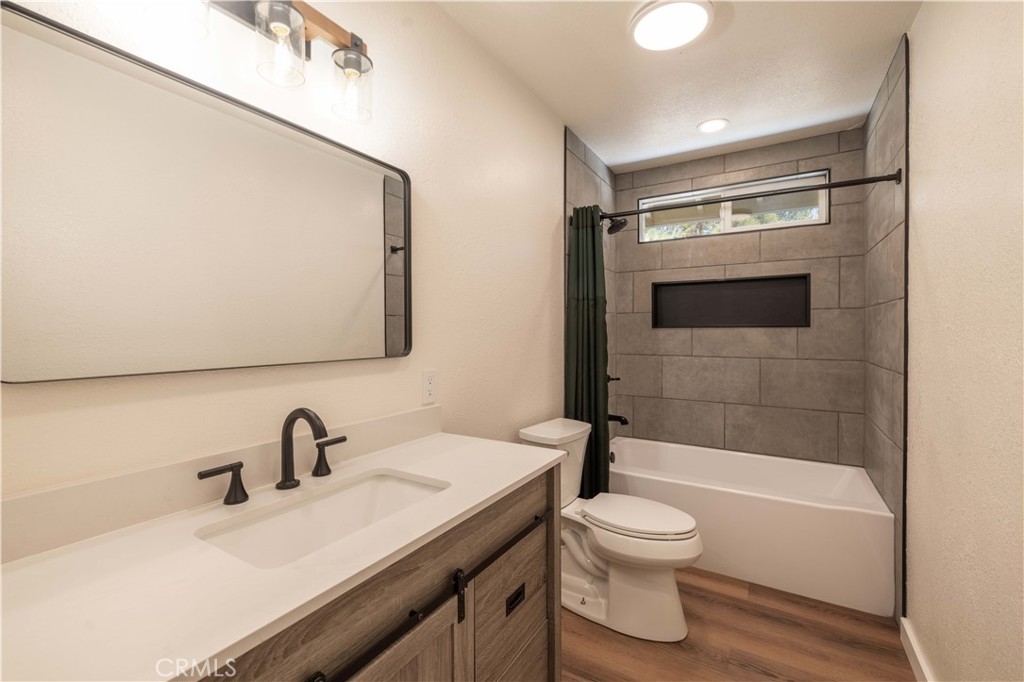 304 Greenspot Property Photo 24