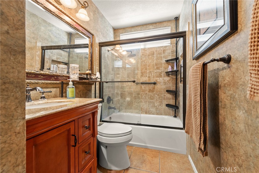 3027 Graceland Way Property Photo 19