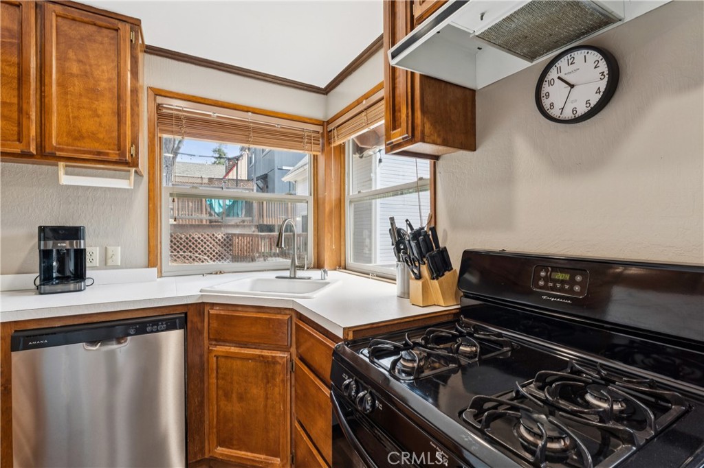 28815 Cedar Property Photo 7