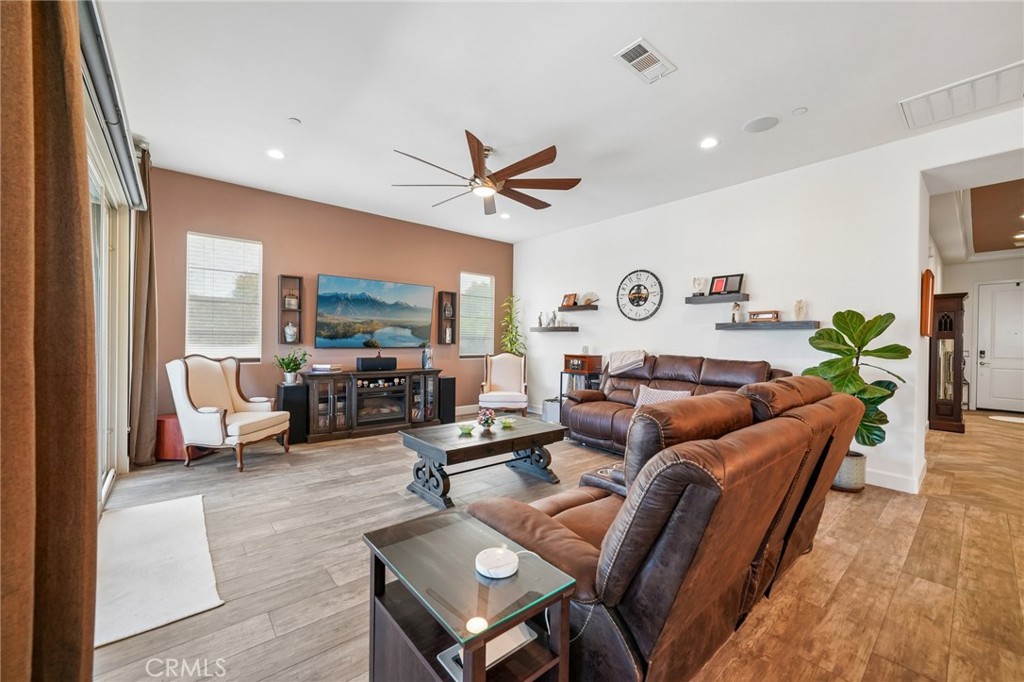 11511 Alton Property Photo 12